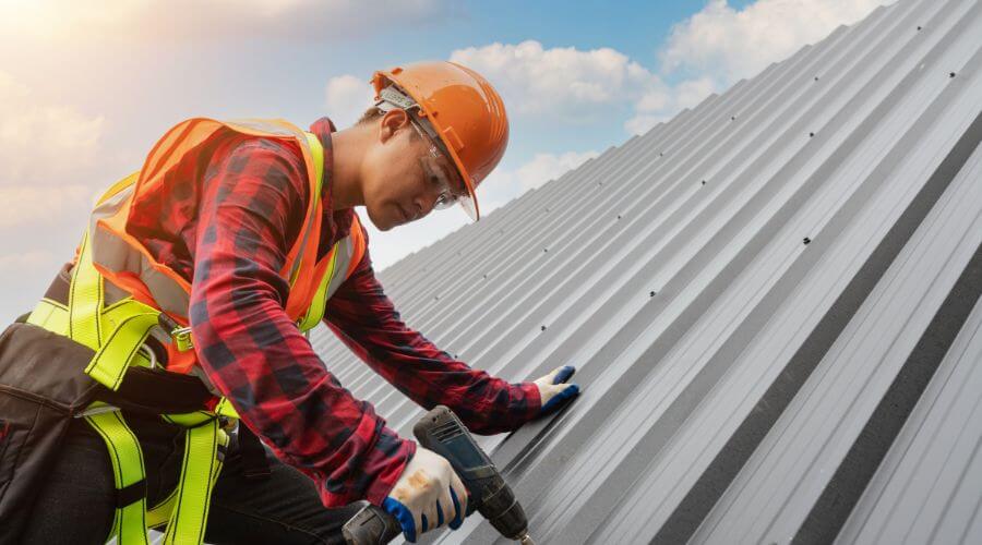 Professional gutter cleaning in Hebron, OH